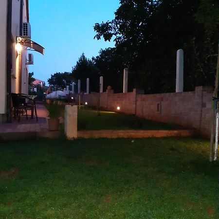 Studio Apartman San 3 Ližnjan Εξωτερικό φωτογραφία
